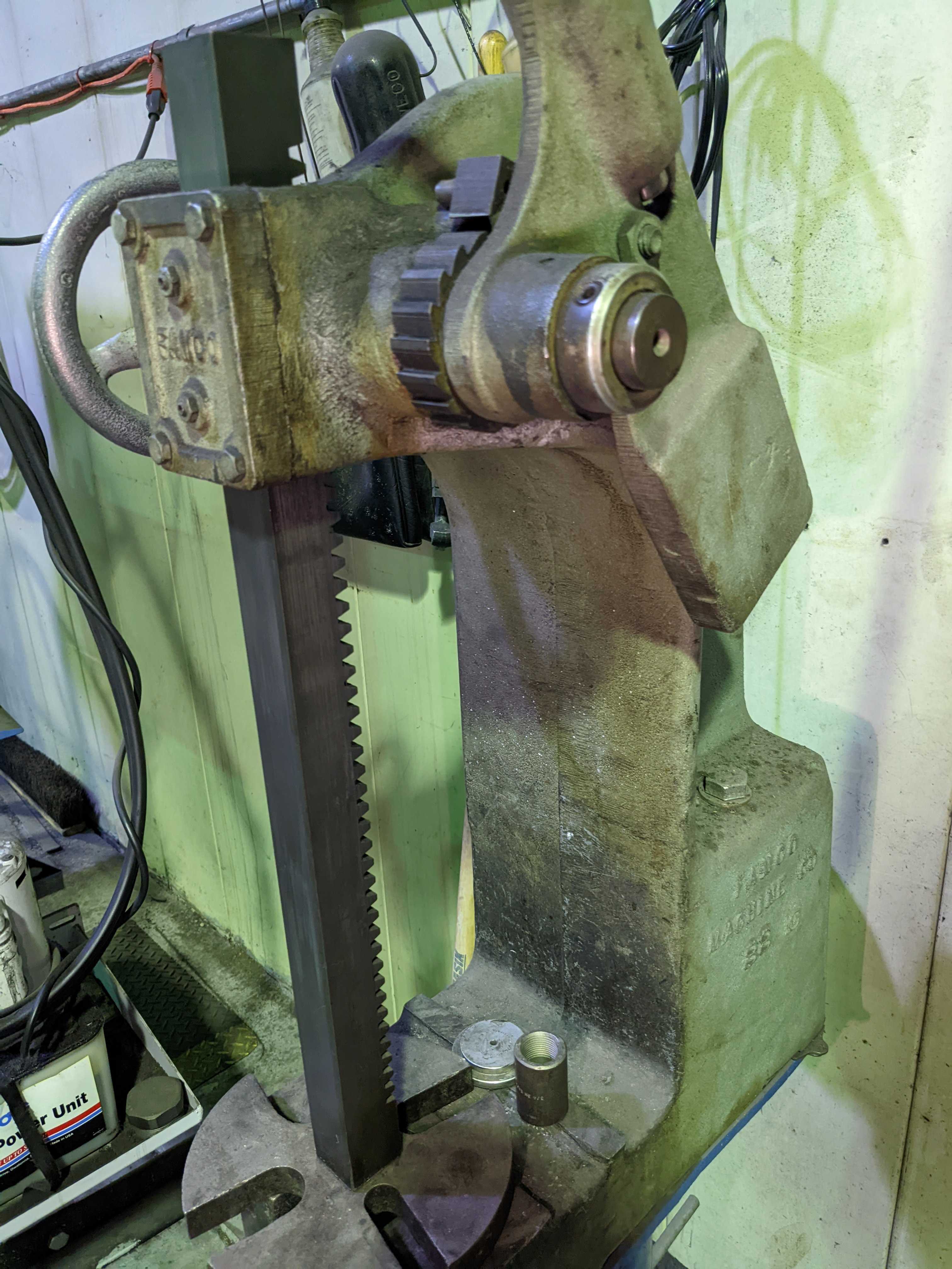 PRESS - UPRIGHT DRILL PRESSES
