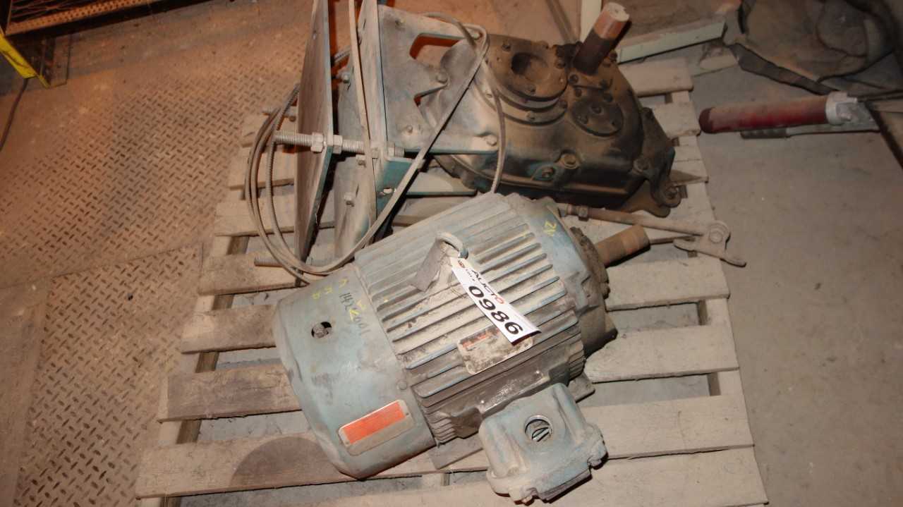 PALLET OF CONTENTS, - ELECTRIC MOTORS