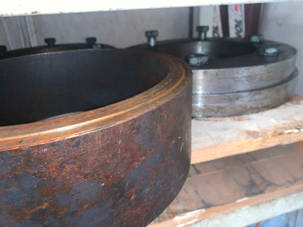 Cylinder holders for lathe work - PALLET JACKS