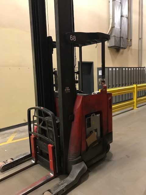 2006 Raymond 7400-R45TT reach truck, Calgary, AB - REACH TRUCKS