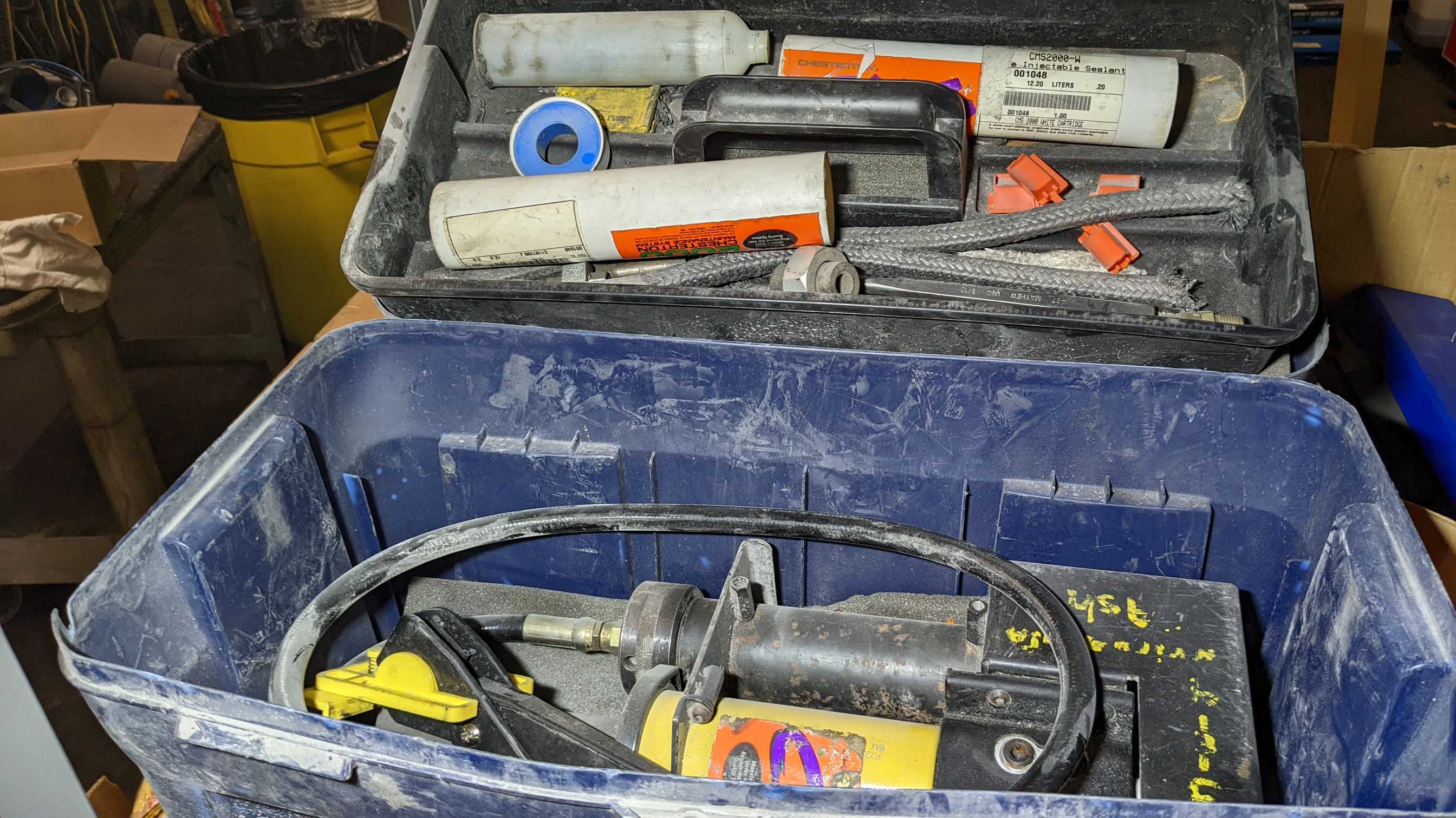 LOT OF 1 SECTION OF MISCELLANEOUS TOOLS - ELECTRIC POWER TOOLS LOT OF 1 SECTION OF MISCELLANEOUS TOOLS - ELECTRIC POWER TOOLS