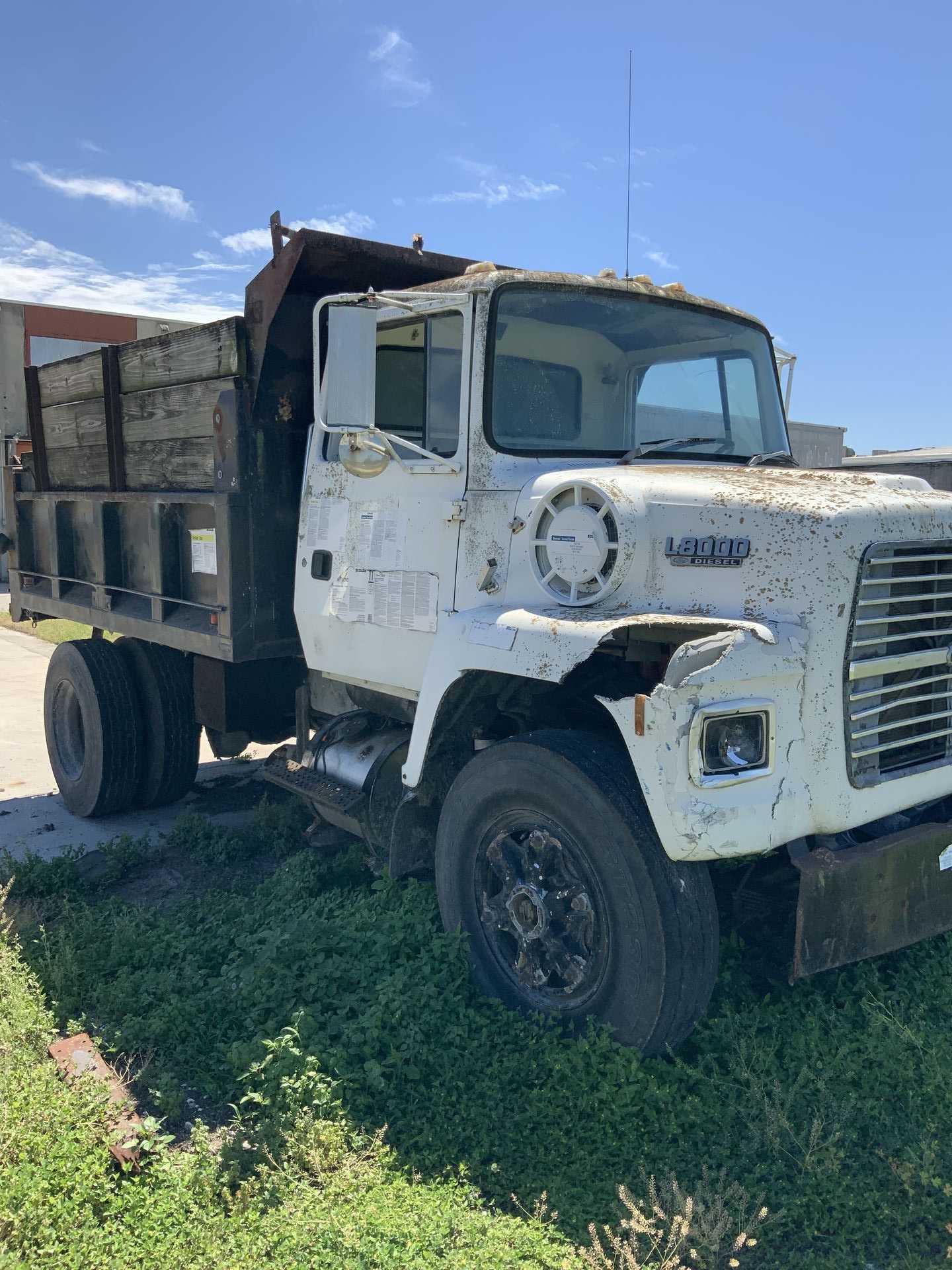 1989 FORD L8000 ON-ROAD DUMP TRUCK - DUMP TRUCKS