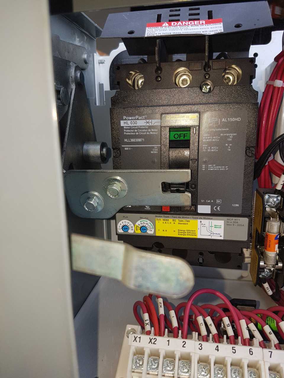 SQD MODEL 6 MCC BUCKETS SIZE 1 STR 30A BREAKERS QTY 3 - MOTOR CONTROL CENTERS