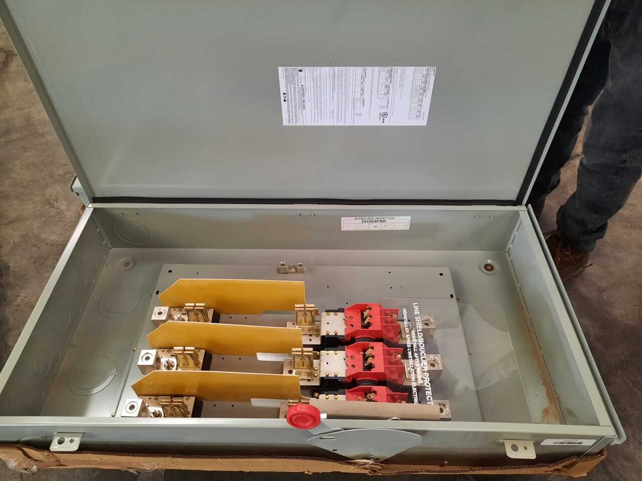Pallet of 1x Un-Used No Box DH365FRK Switches - ELECTRICAL COMPONENTS