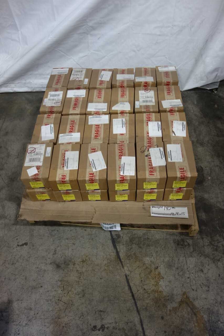 LOT OF 48 NEW IN BOX SQUARE D FHL2600MV MOLDED CASE SWITCHES - ELECTRICAL COMPONENTS