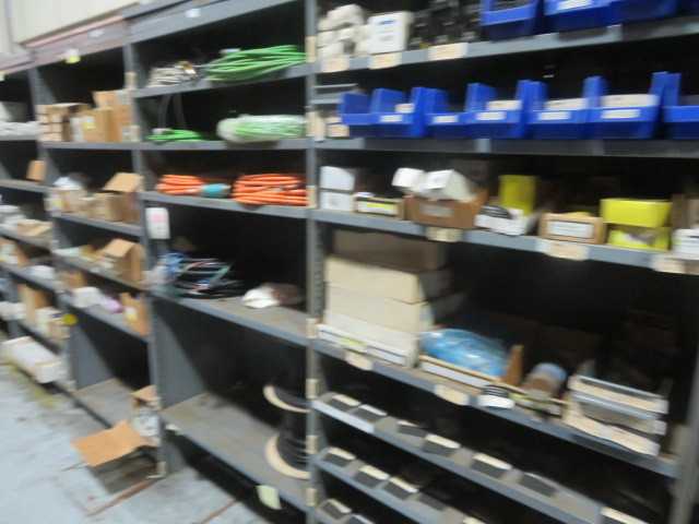 Various items, many new, contents only (lot) - MISCELLANEOUS