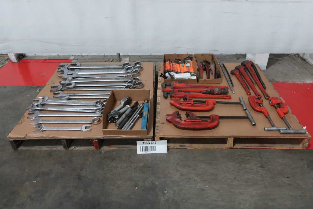 2 PALLETS OF ASSORTED HAND TOOLS - HAND TOOLS