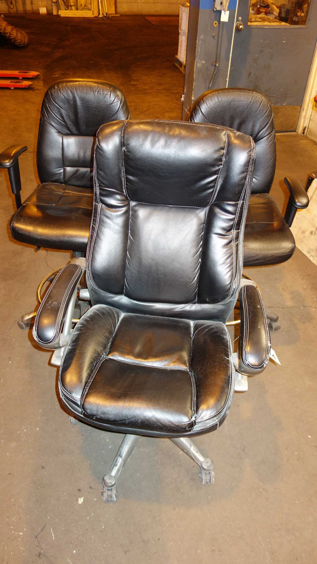 LOT OF 3 ASSORTED OFFICE ROLLING CHAIRS - PLANT & FACILITY
