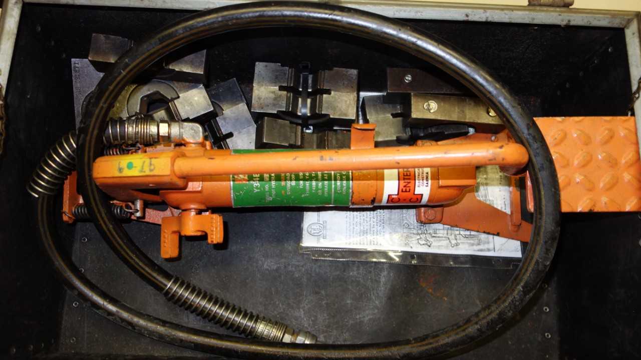 BURNDY Y34BP2 HYDRAULIC FOOT PUMP - HAND TOOLS