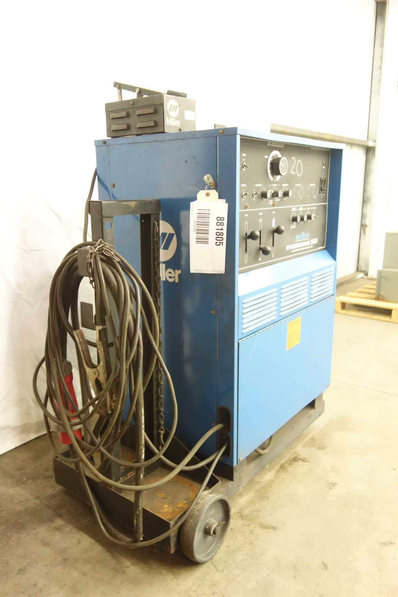 MILLER SYNCROWAVE 300 AC/DC GAS TUNGSTEN ARC OR SHIELDED METAL ARC WELDING POWER SOURCE - WELDING EQUIPMENT