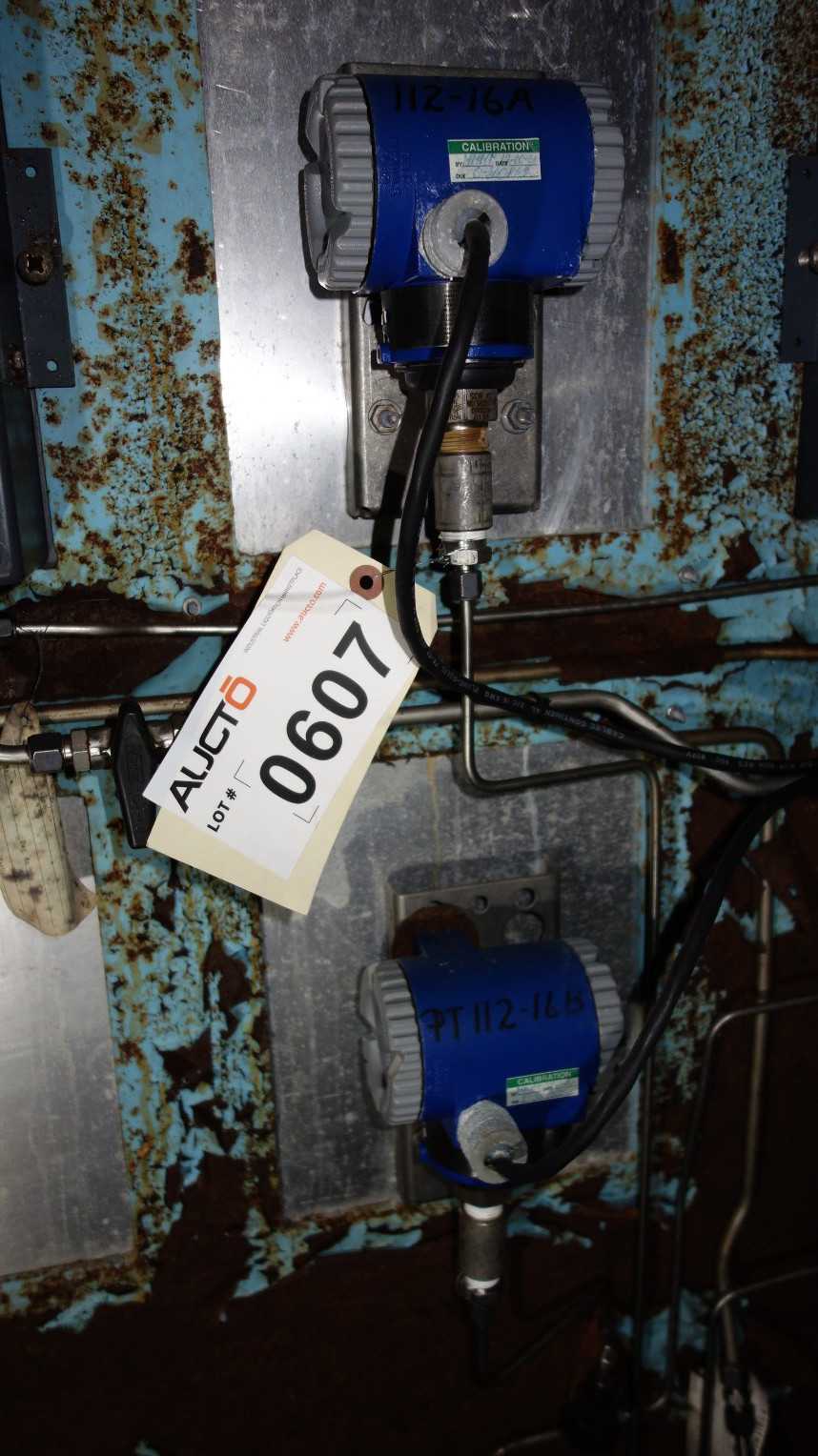 LOT OF 2 FOXBORO IGP10 PRESSURE TRANSMITTERS - INSTRUMENTATION