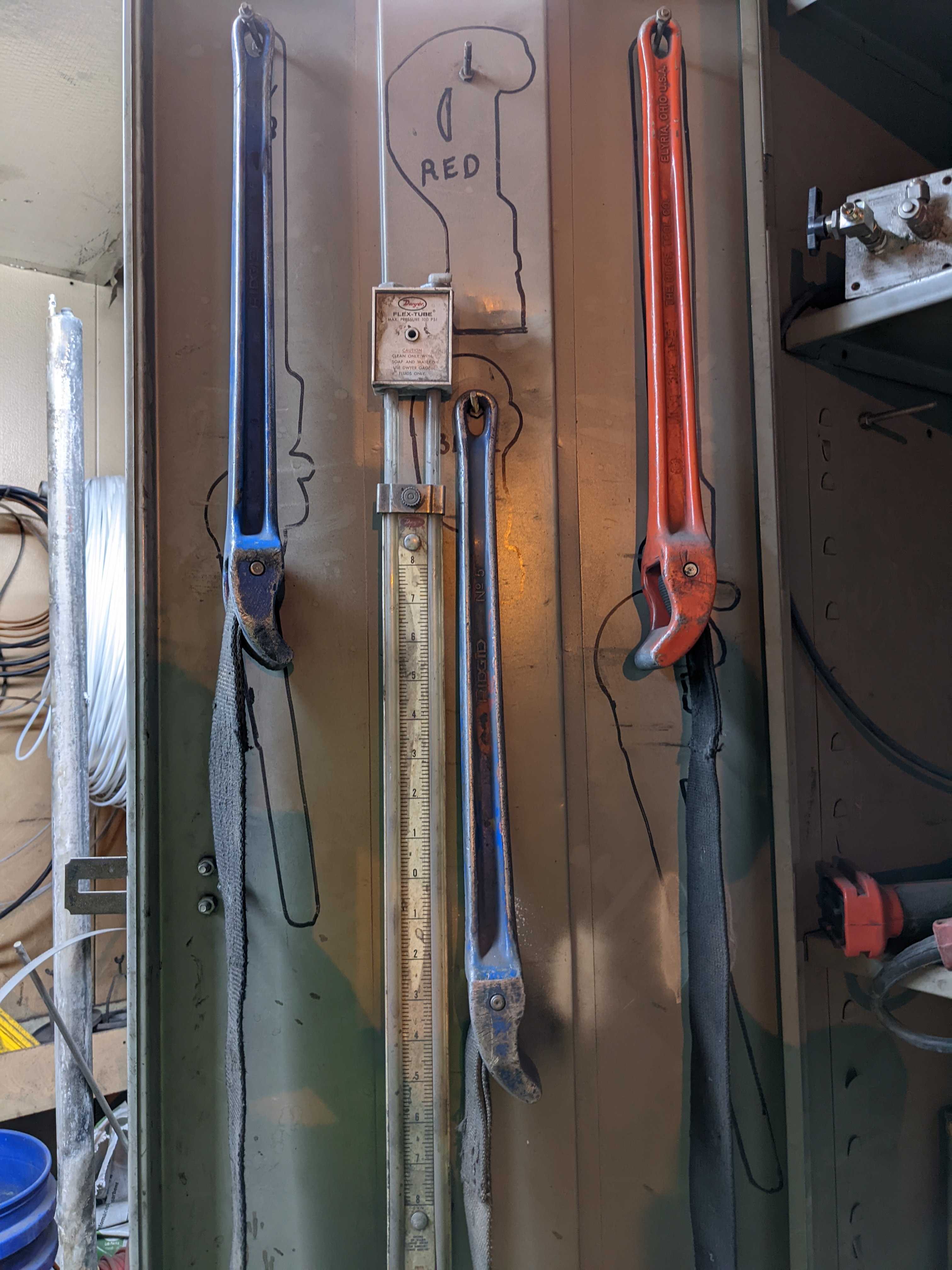 CABINET WITH CONTENTS - ELECTRIC POWER TOOLS