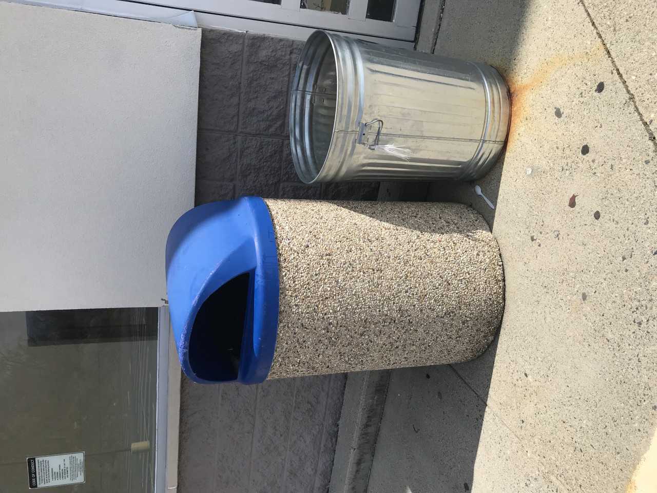 LOT OF 3 TRASH CANS - WASTE BINS