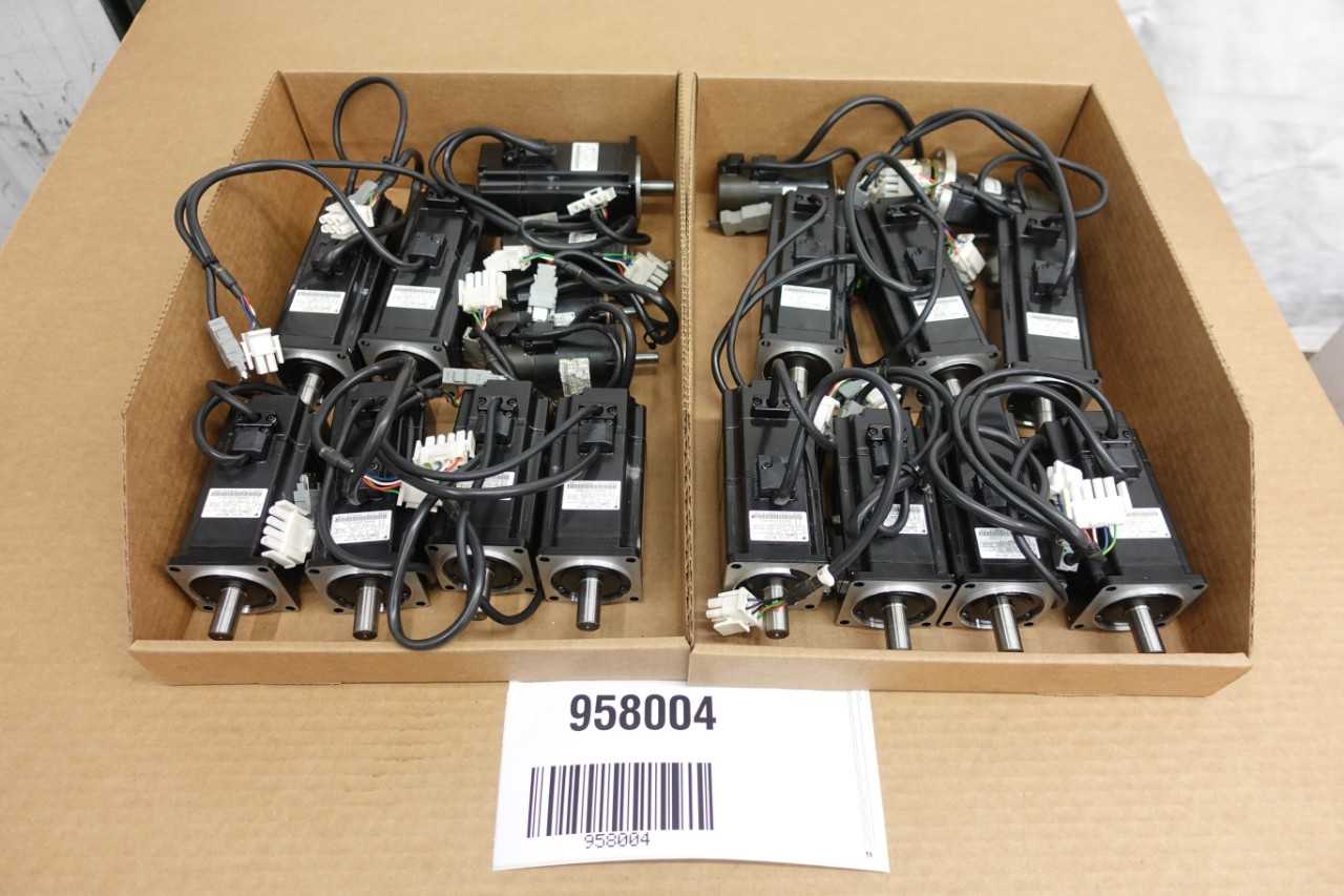 LOT OF ASSORTED YASKAWA SERVO MOTORS - SERVO