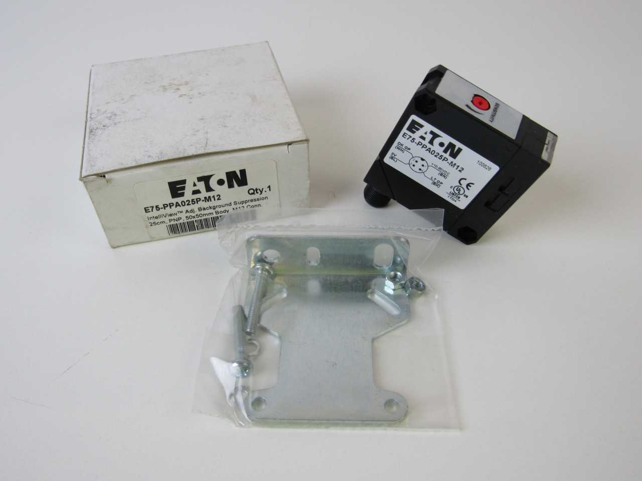 Quantity of 40x E75-PPA025P-M12 Sensors - INSTRUMENTATION