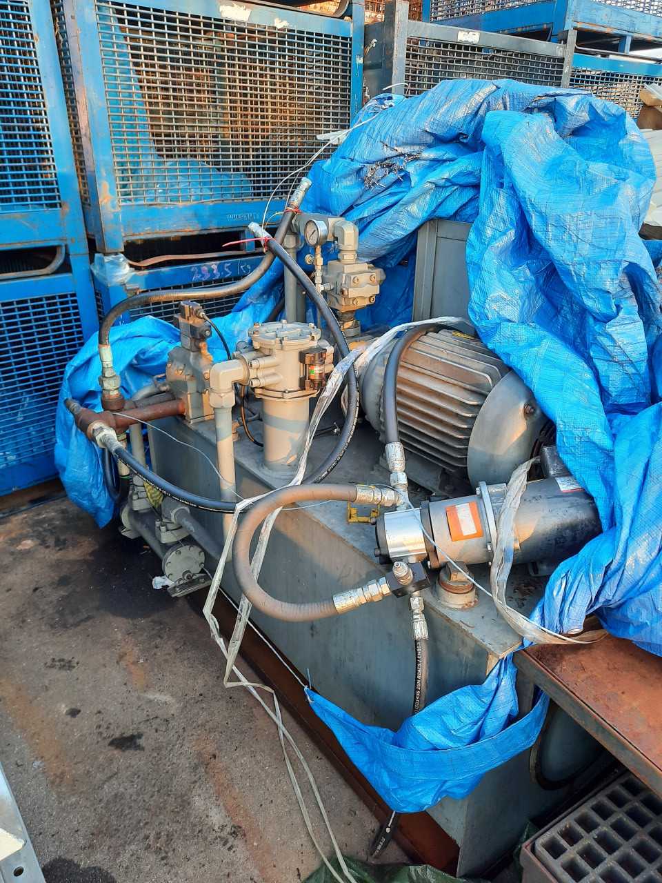 2004 ROTO-FLO 24IN SPLINE ROLLER - MACHINE TOOLING