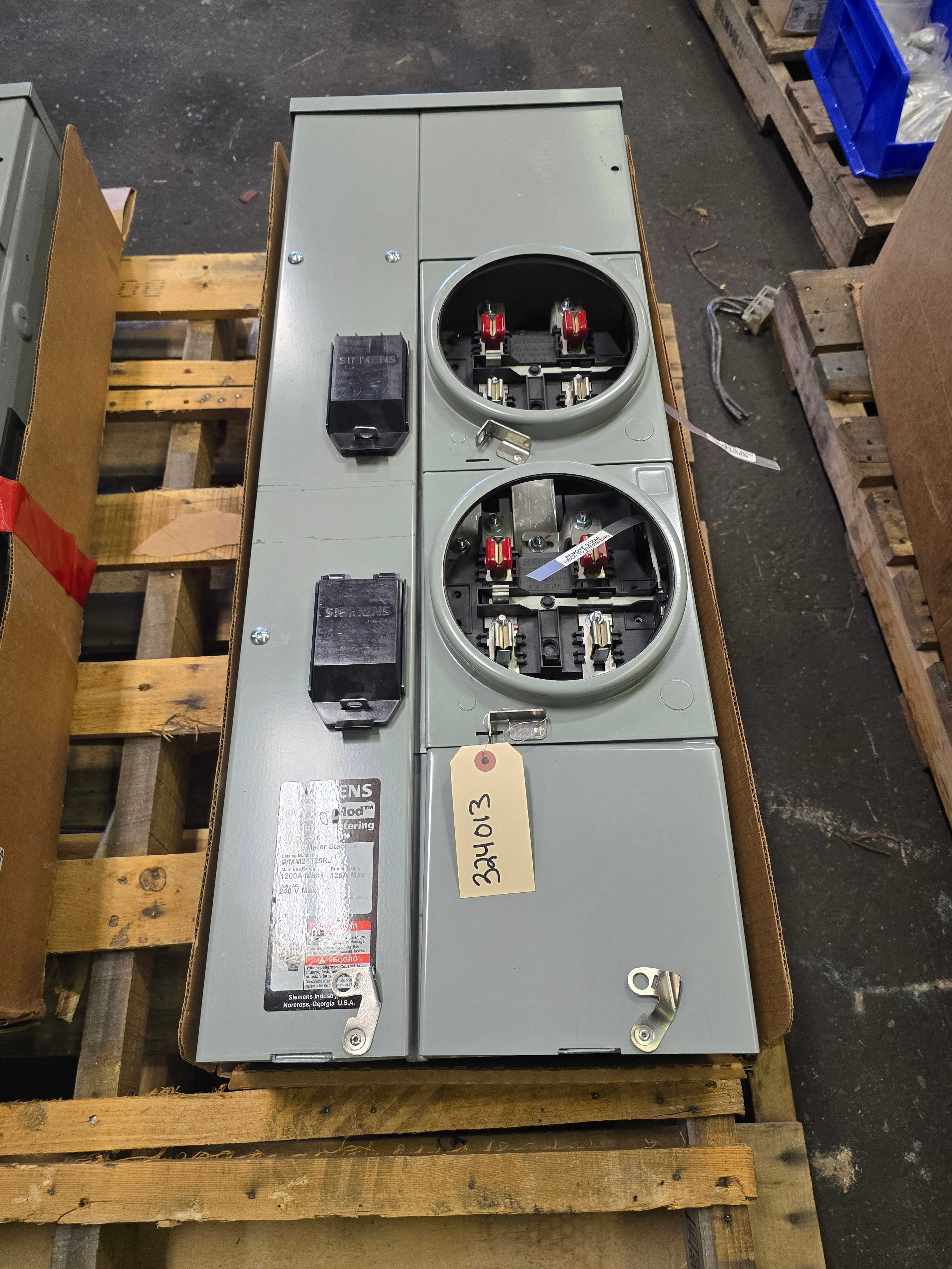 SIEMENS - POWER MOD 1200 AMP METER STACK - MODULAR METERING SYSTEM - WMM21125RJ - 240 VAC - ELECTRICAL COMPONENTS