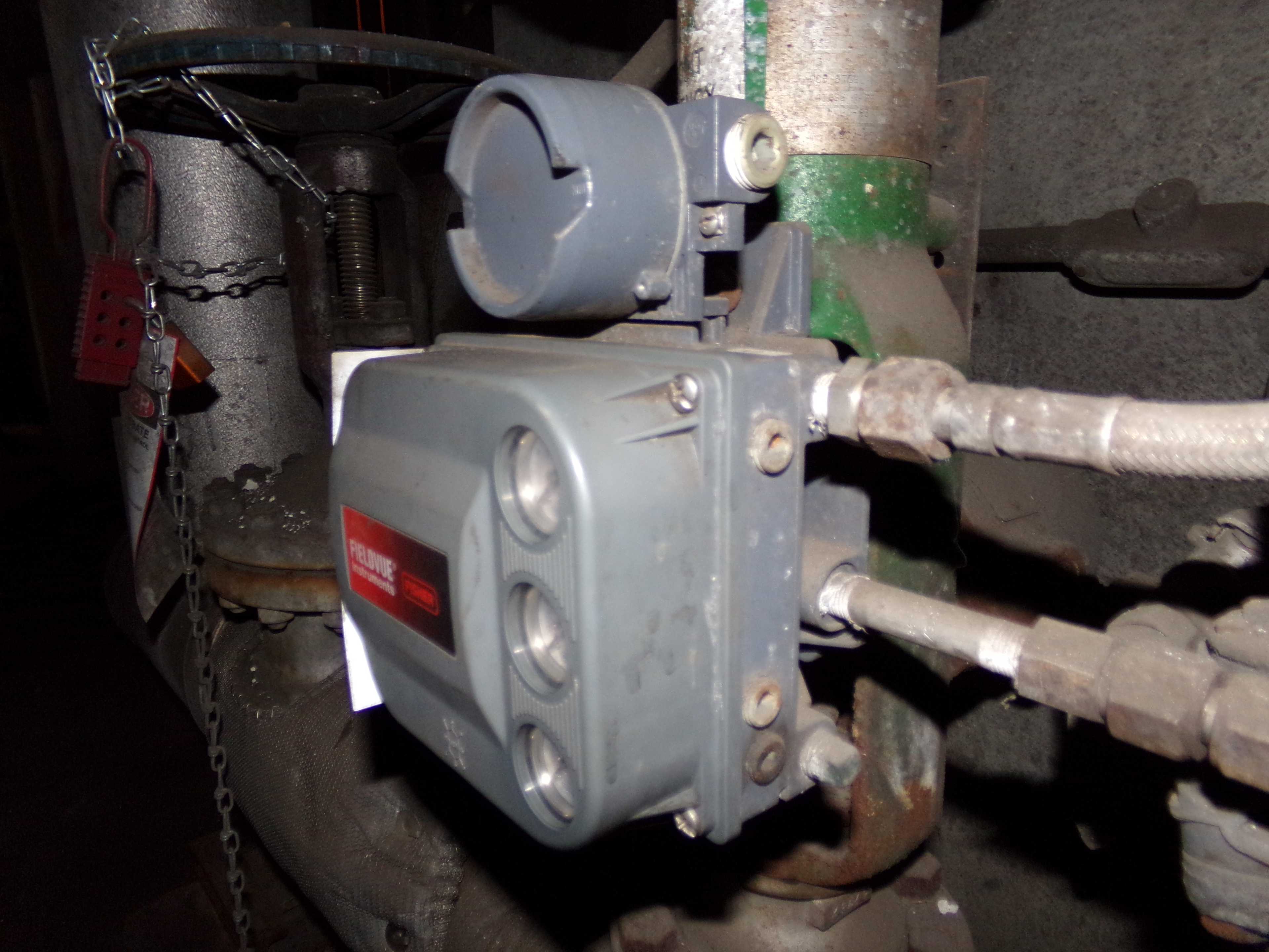 FISHER CONTROLS DVC6010 FIELDVUE POSITIONER - CONTROL VALVE