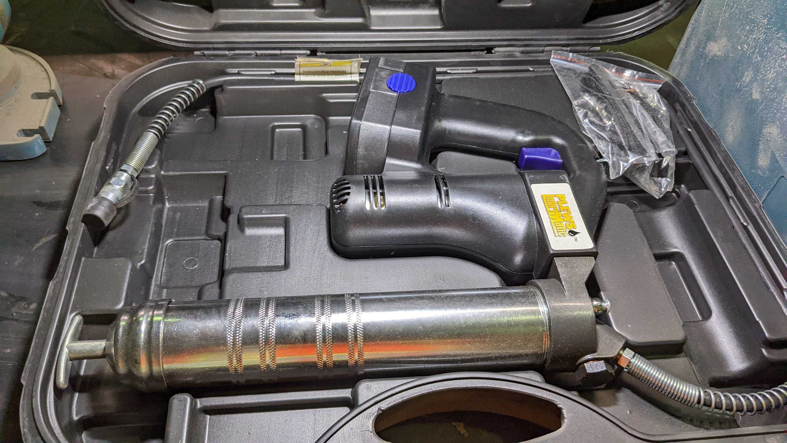 LOT OF POWER TOOLS - ELECTRIC POWER TOOLS
