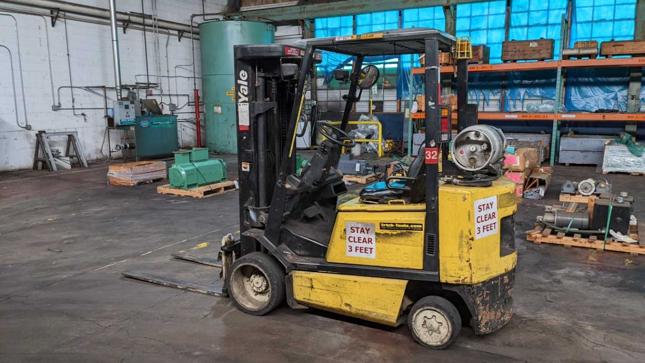 Yale 5000lbs lift truck Model GLC050RGNUA0084. Serial number E187V19408A - FORKLIFTS Yale 5000lbs lift truck Model GLC050RGNUA0084. Serial number E187V19408A - FORKLIFTS