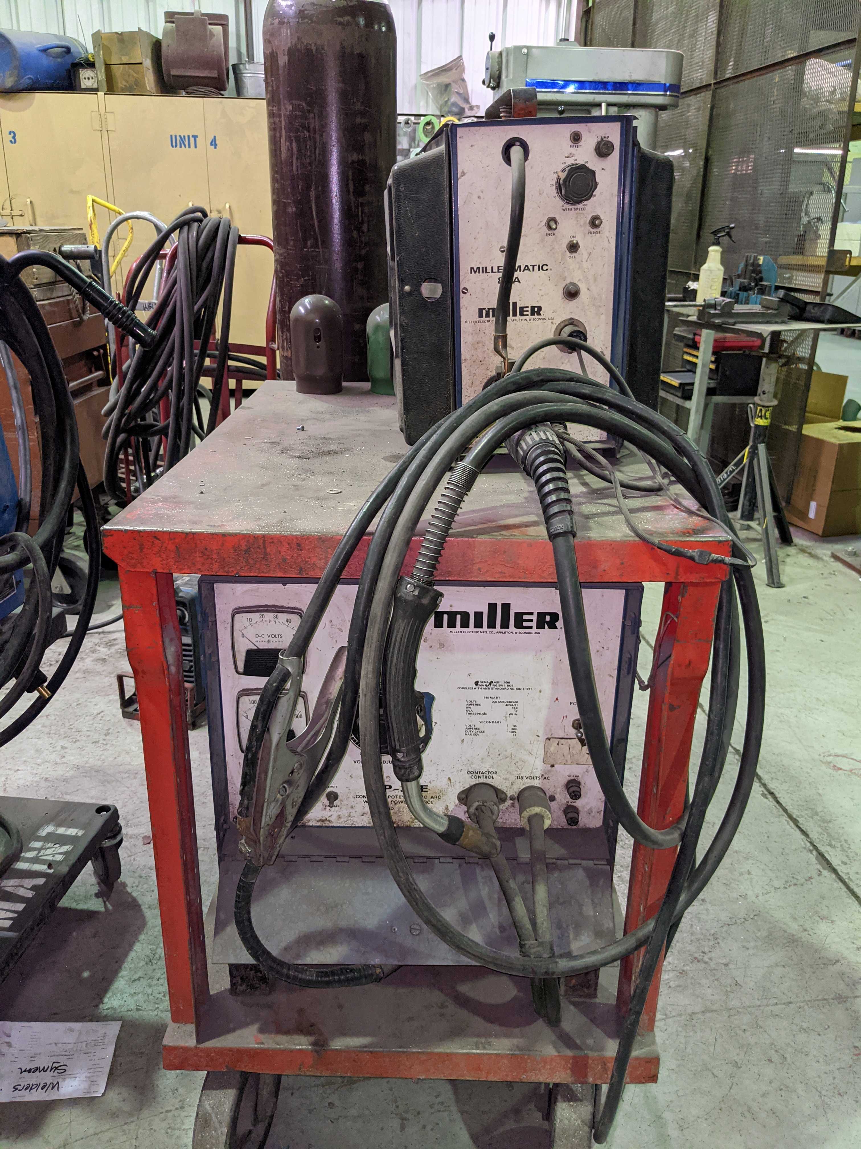 WELDER - WELDING EQUIPMENT