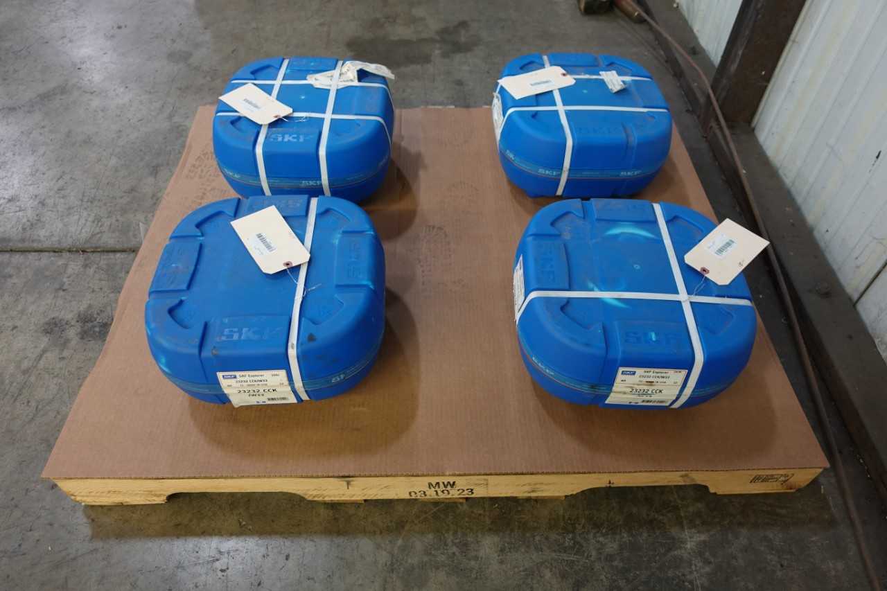 LOT OF 4 SKF 23232 CCK/W33 ROLLER BEARINGS - BEARINGS