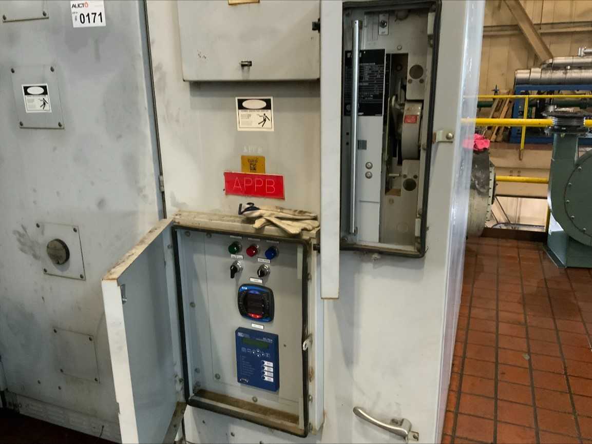 Bulk Lot of Eaton 15KVA Switch Over Breaker Combo (Quantity of 2) - CIRCUIT BREAKERS