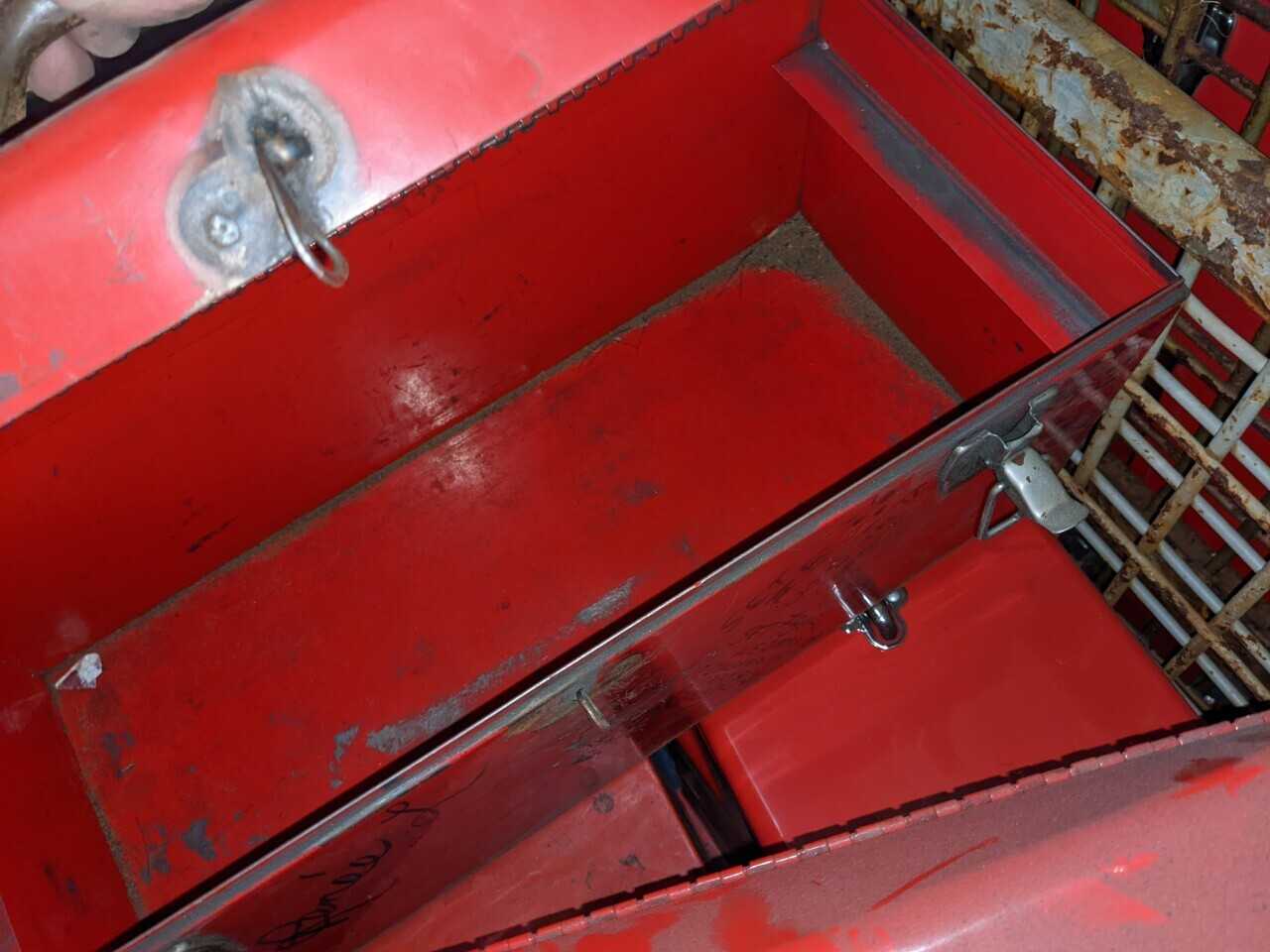 CRATE OF ASSORTED TOOLBOXES WITH CONTENTS, ASSORTED TOOLS, FITTINGS (SOME EMPTY) - HAND TOOLS