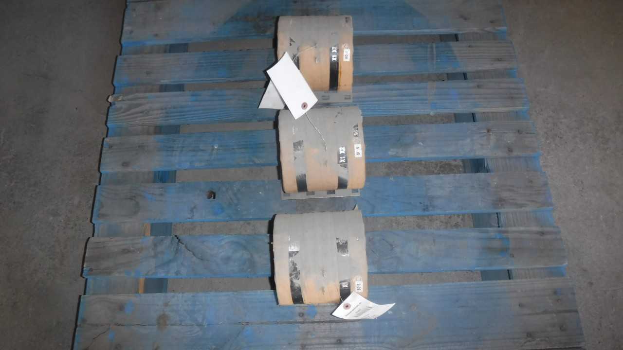 Lot of Siemens Current Transformers - CONTROL TRANSFORMERS