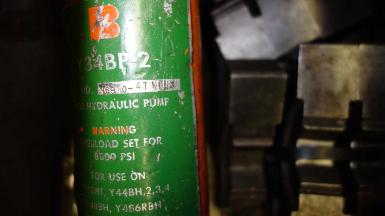 BURNDY Y34BP2 HYDRAULIC FOOT PUMP - HAND TOOLS