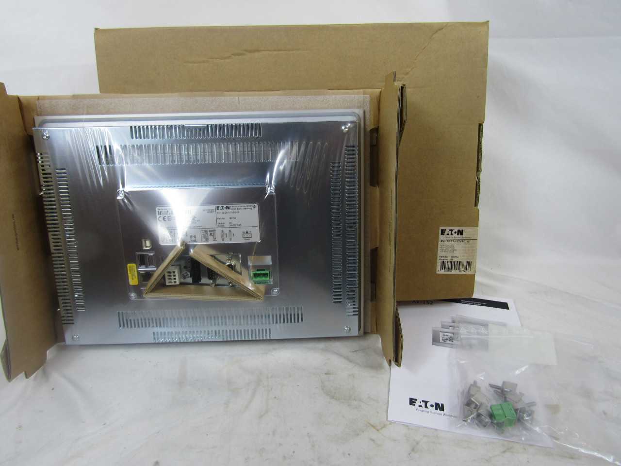 Lot of 1x XV-152-E6-10TVRC-10 PLC Touch Panel - AUTOMATION & CONTROLS
