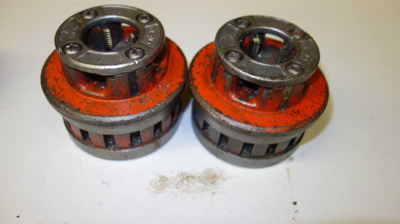 LOT OF 2 RIDGID 3/4 IN DIE HEADS - ELECTRIC POWER TOOLS