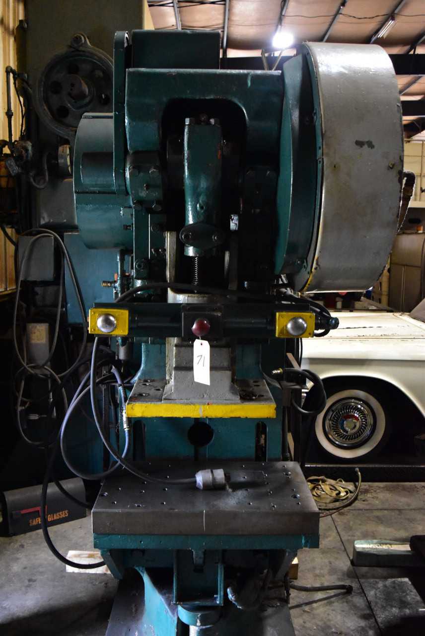 Minster 10-4 OBI Press, 32-Ton - PRESSES Minster 10-4 OBI Press, 32-Ton - PRESSES