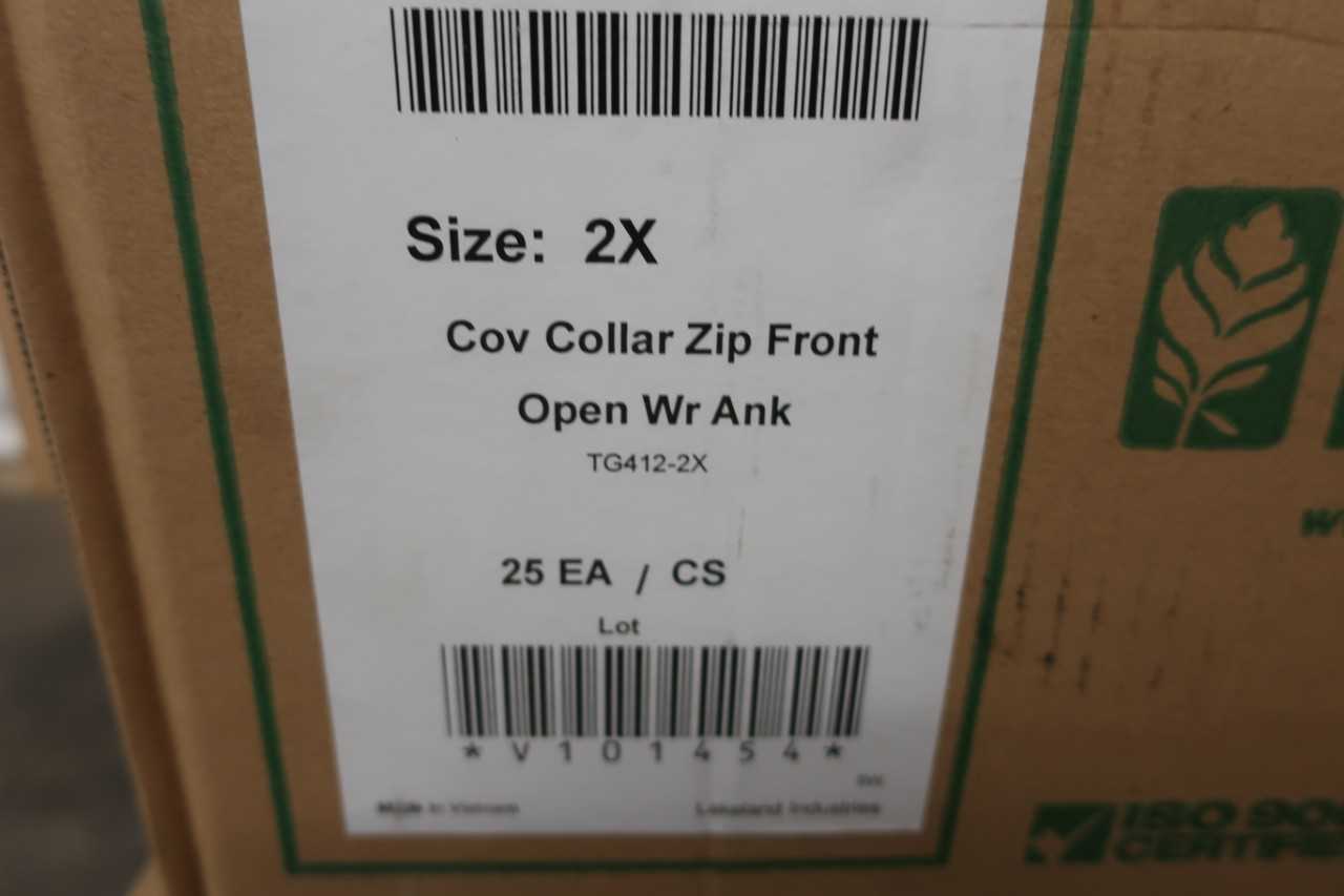 PALLET OF LAKELAND INDUSTRIES DISPOSABLE COLLAR ZIP COVERALL - LAB & SCIENTIFIC