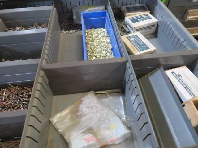 6 Drawer Stanley Vidmar and contents - MISCELLANEOUS