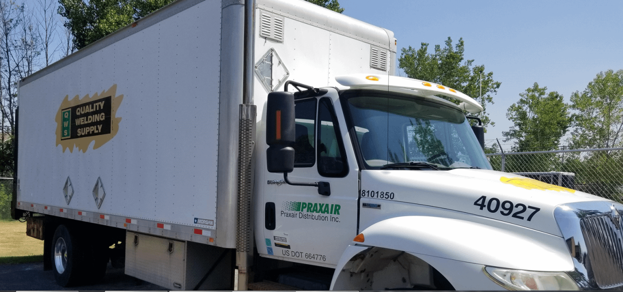 2009 International 4400 Van Body Truck - HYDRO EXCAVATOR TRUCKS