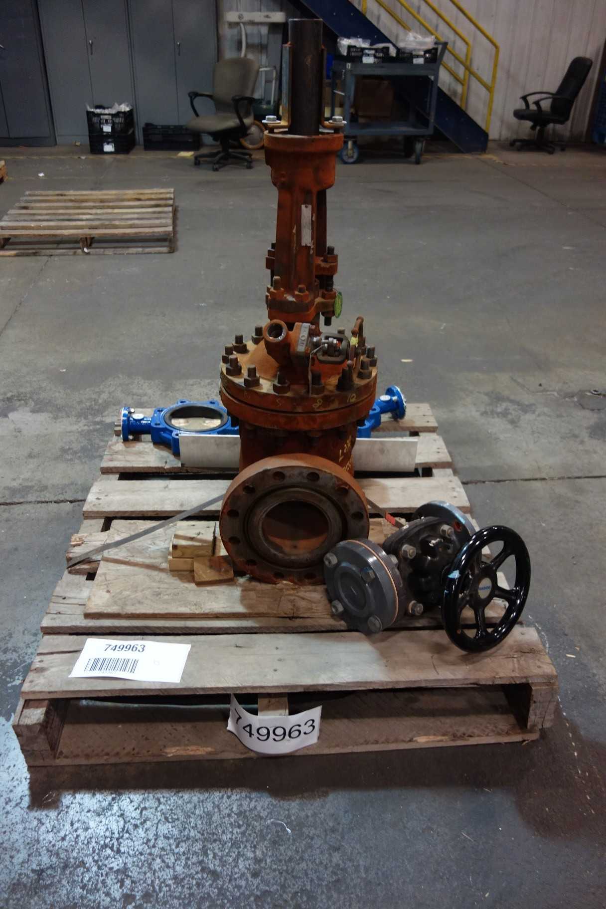 1 PALLET OF ASSORTED BUTTERFLY VALVES, DIAPHRAGM VALVE, WEDGED GATE VALVE- GRINNELL, SAUNDERS, KEROTEST - VALVES