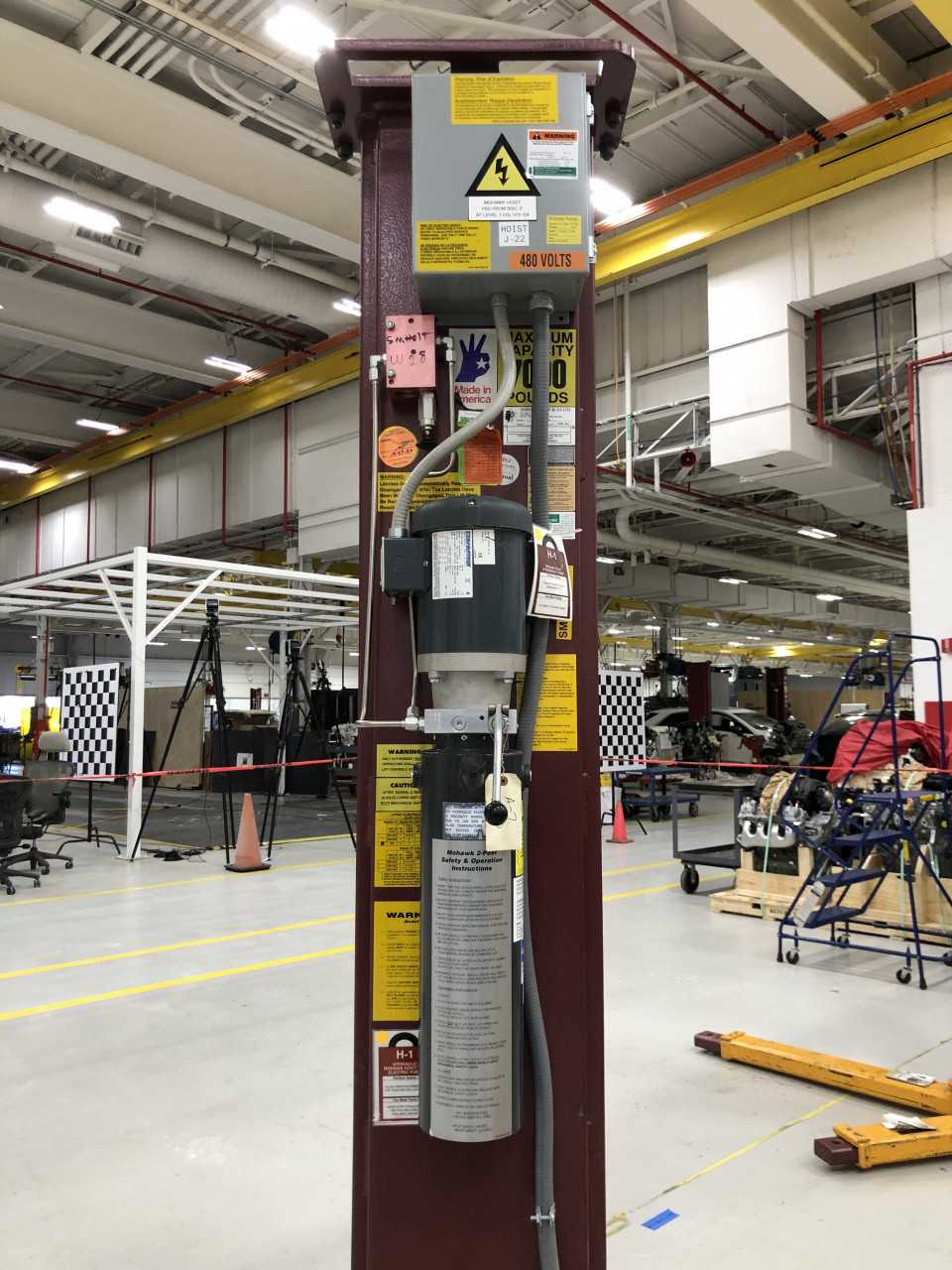 Mohawk Hydraulic Hoist - LIFTING EQUIPMENT