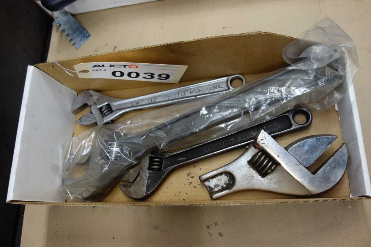 LOT OF 4 ASSORTED ADJUSTABLE CRESCENT WRENCHES - HAND TOOLS