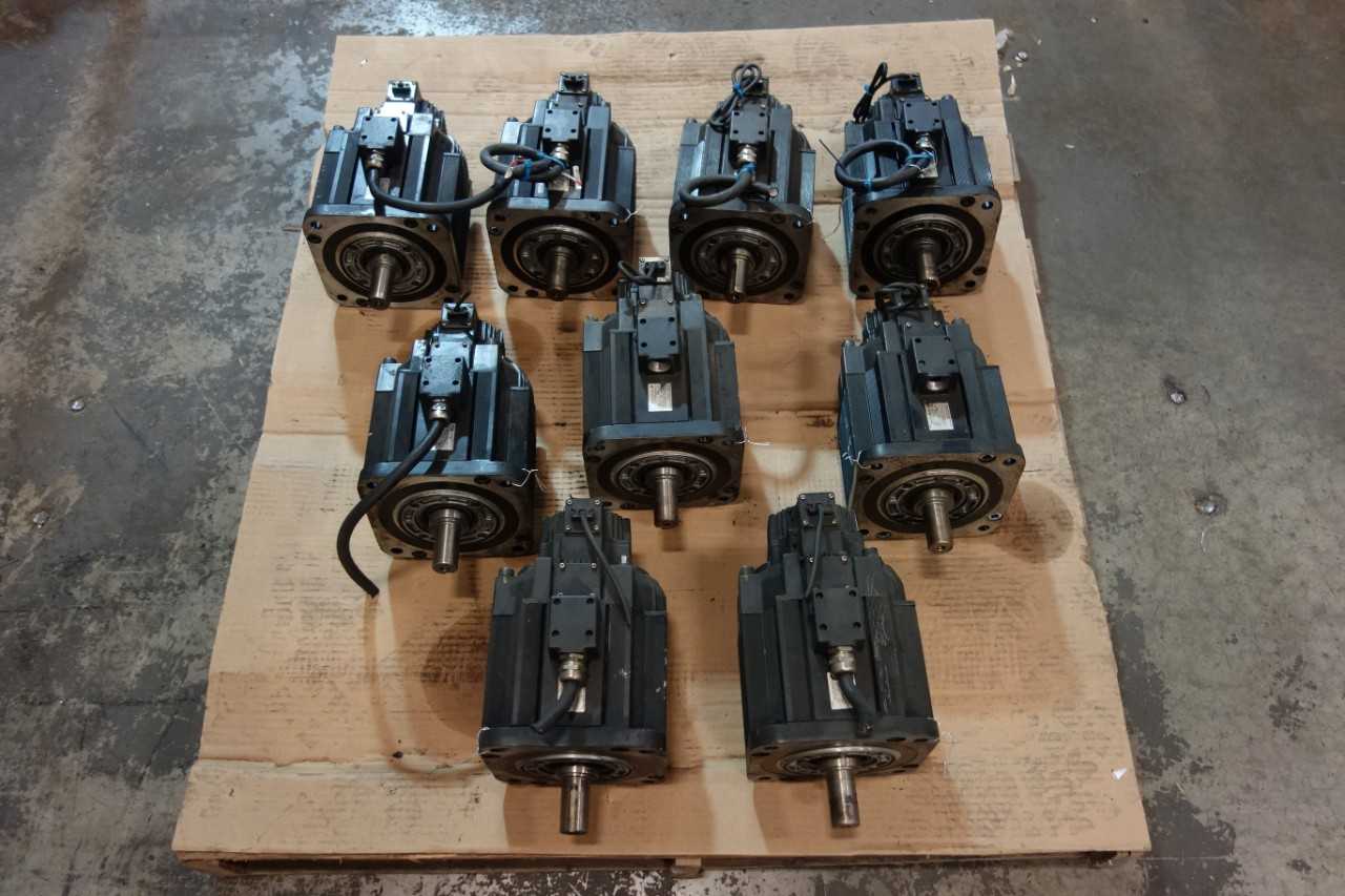 1 PALLET OF SERVO MOTORS- YASKAWA - SERVO