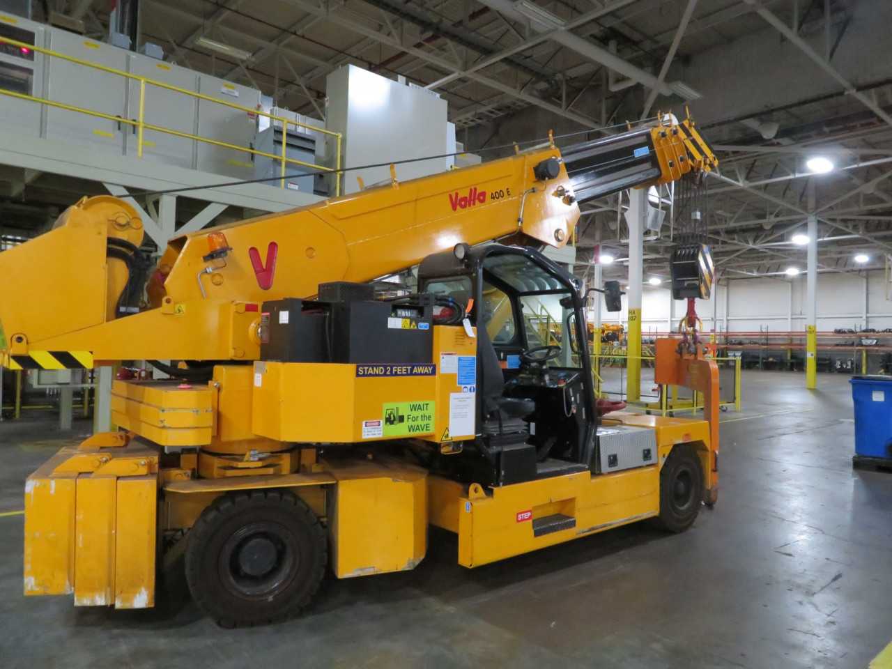 Valla 400E Crane Mobile Coil Handling with C Hook - CRANES