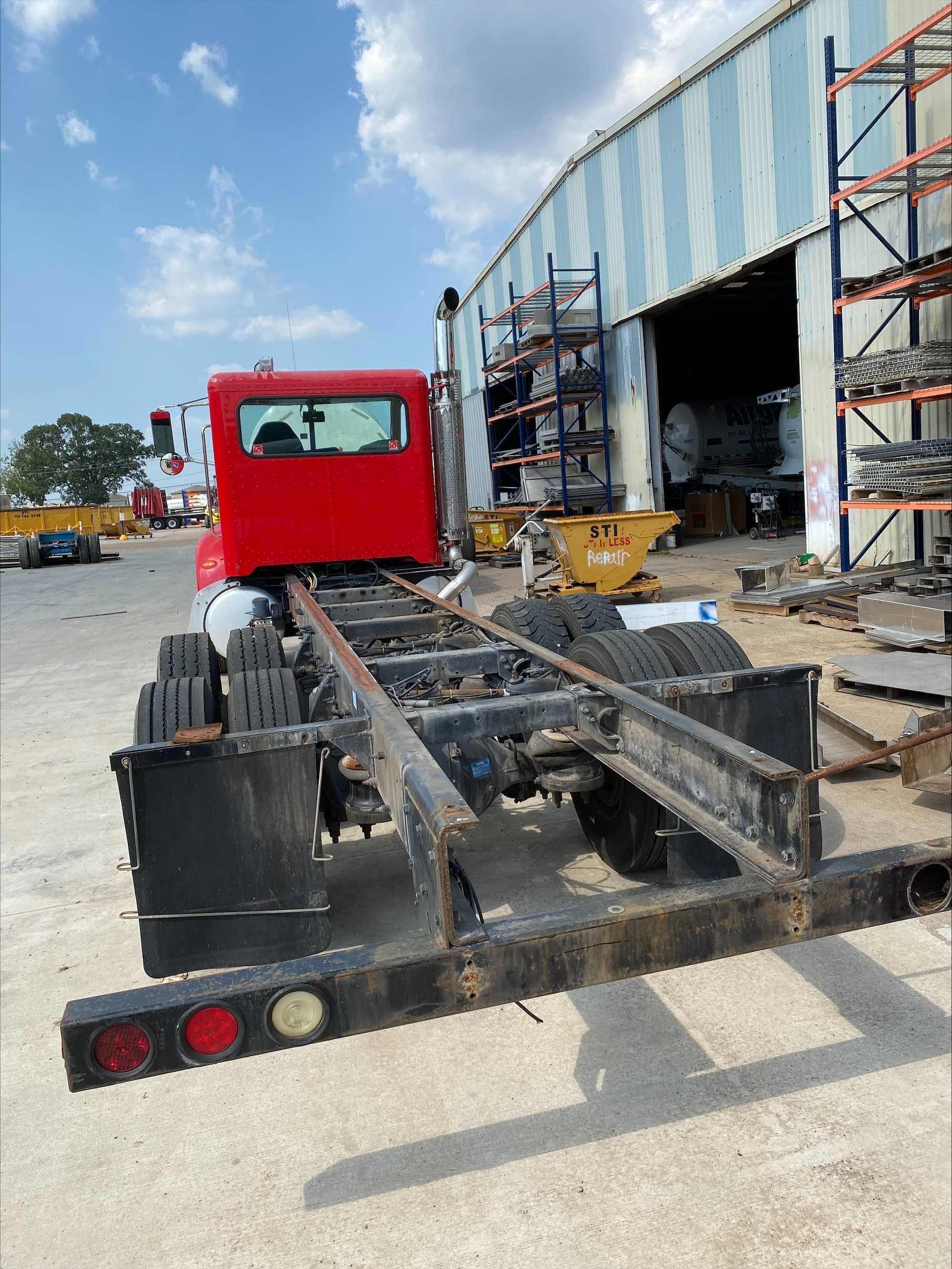 2010 Peterbilt Microbulk 340 Semi-Truck - HYDRO EXCAVATOR TRUCKS
