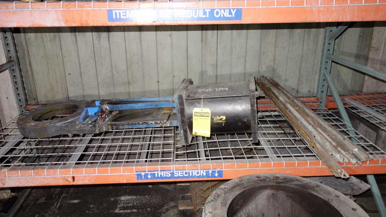 CONTENTS OF 3X SECTIONS RACKING (EXCLUDING 703, 702) - PALLET RACKING