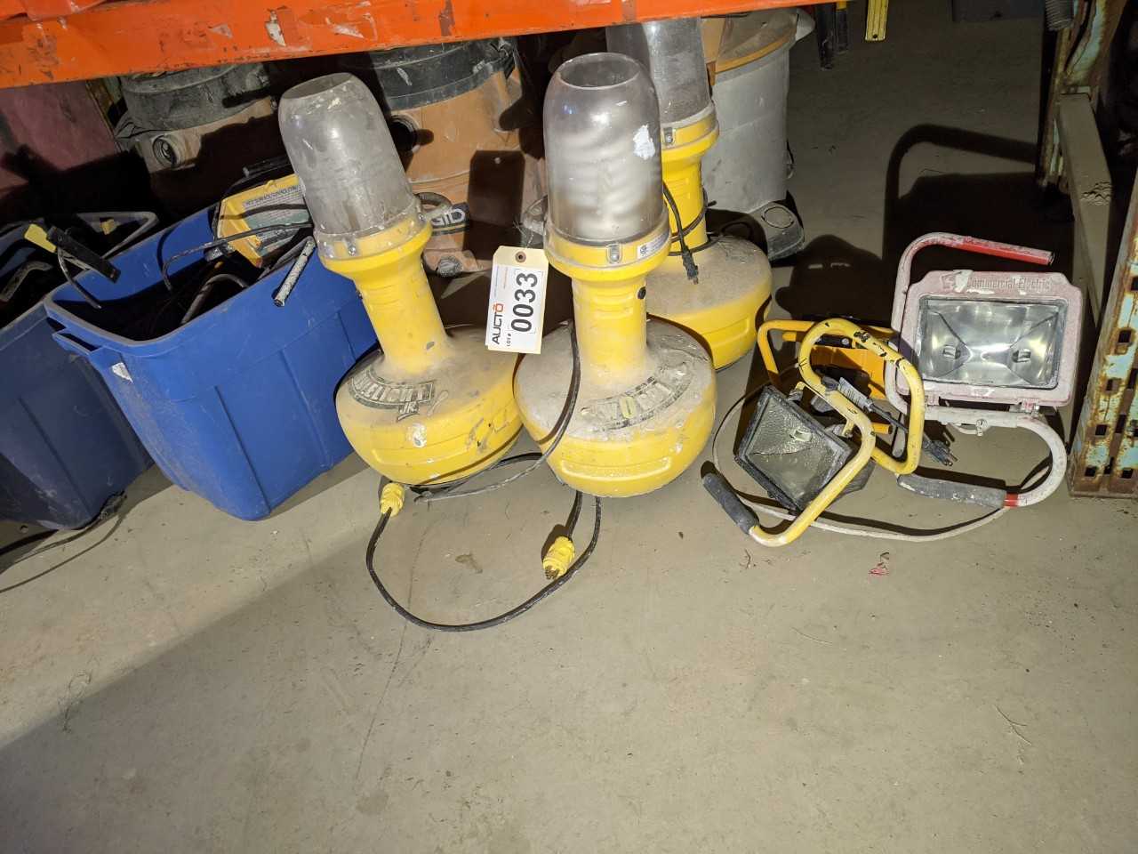 Lot of portable lights - LIGHTING