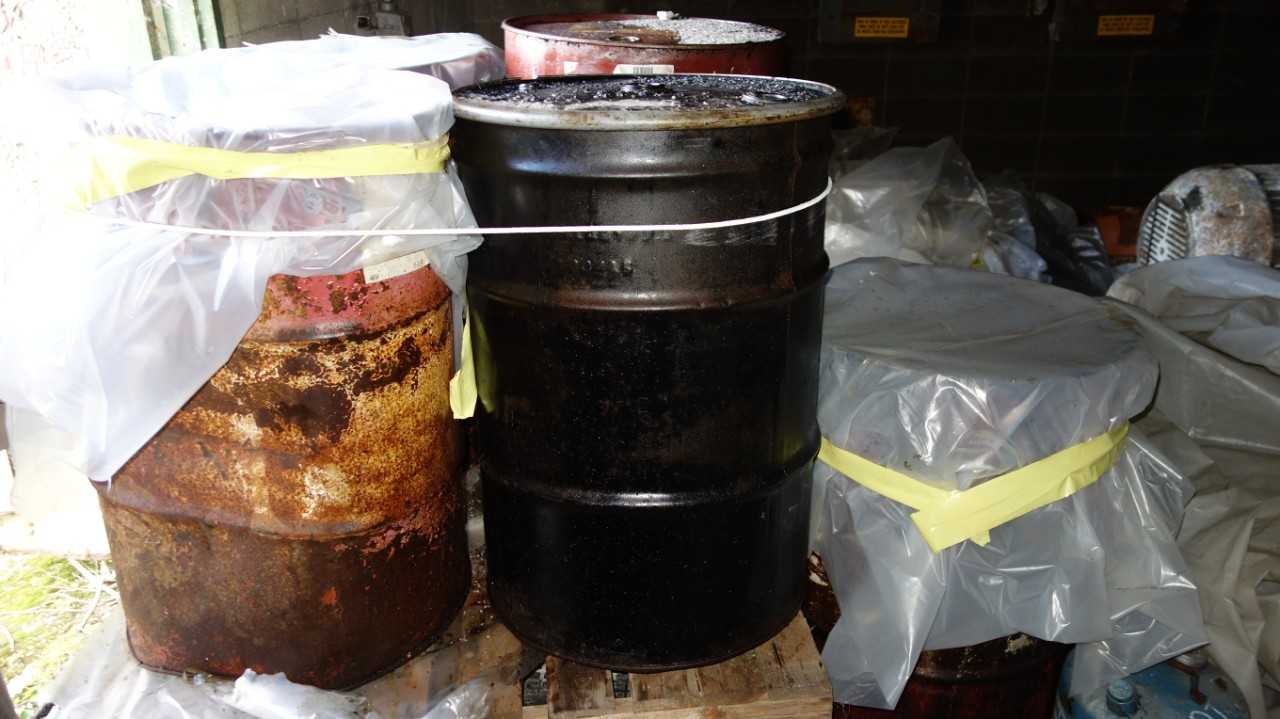 LOT OF ASSORTED OIL DRUM BARRELS - PUMPS