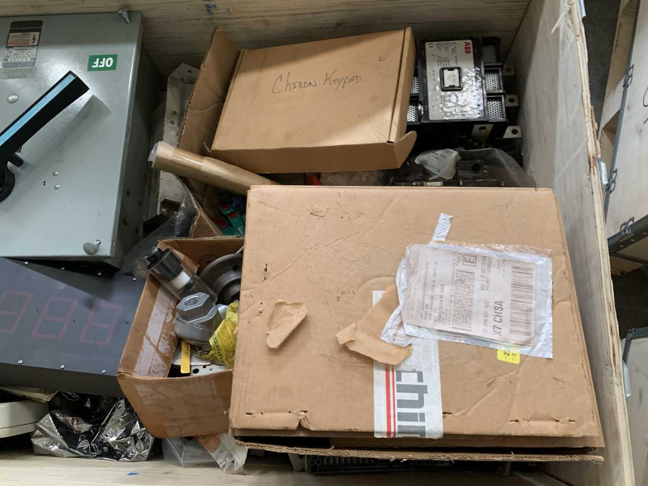 CRATE OF ELECTRICAL AUTOMATION EQUIPMENT PARTS SIEMENS ETC. - ELECTRICAL COMPONENTS
