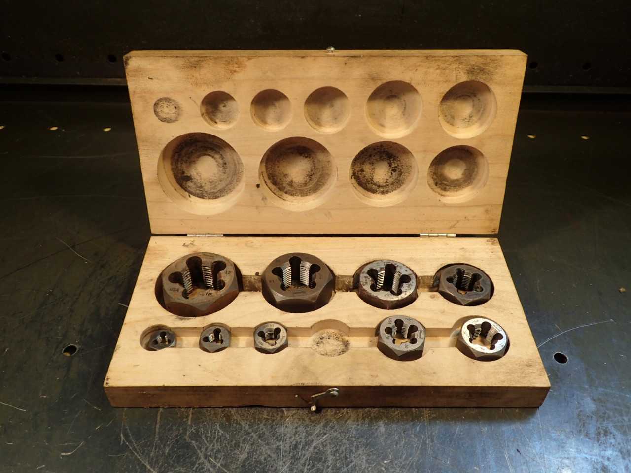 9 Piece Hansen NF Hex Body Rethreading Dies 1/4 5/16 3/8 1/2 9/16 5/8 3/4 7/8 1" - END MILLS