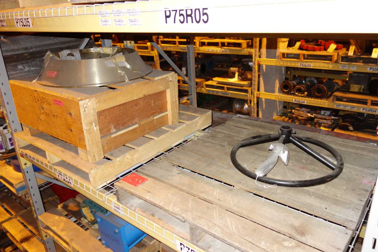 CONTENTS OF 2 UPRIGHT RACKING SECTIONS, VALVES - INDUSTRIAL PARTS