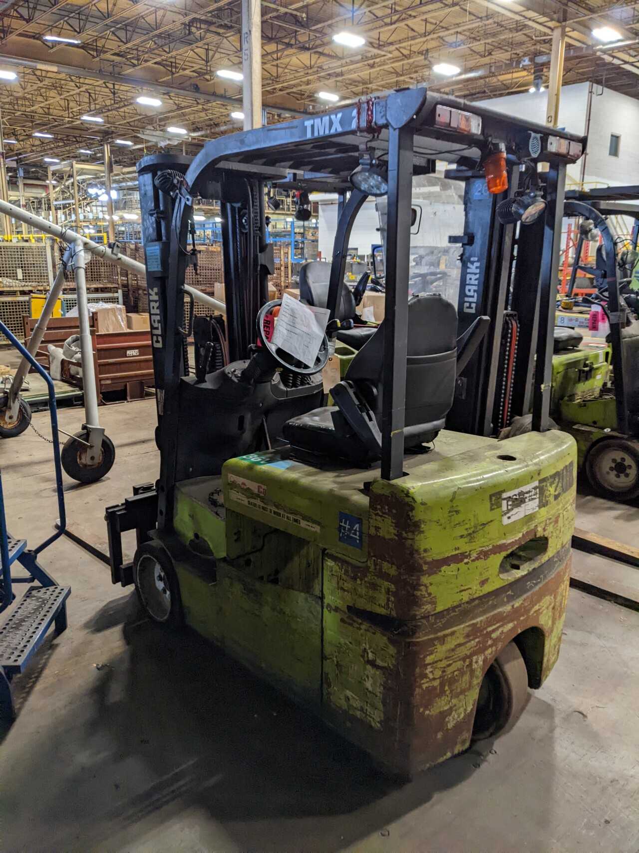 CLARK TMX250 5,000-LB. CAPACITY, ELECTRIC FORKLIFT - FORKLIFTS