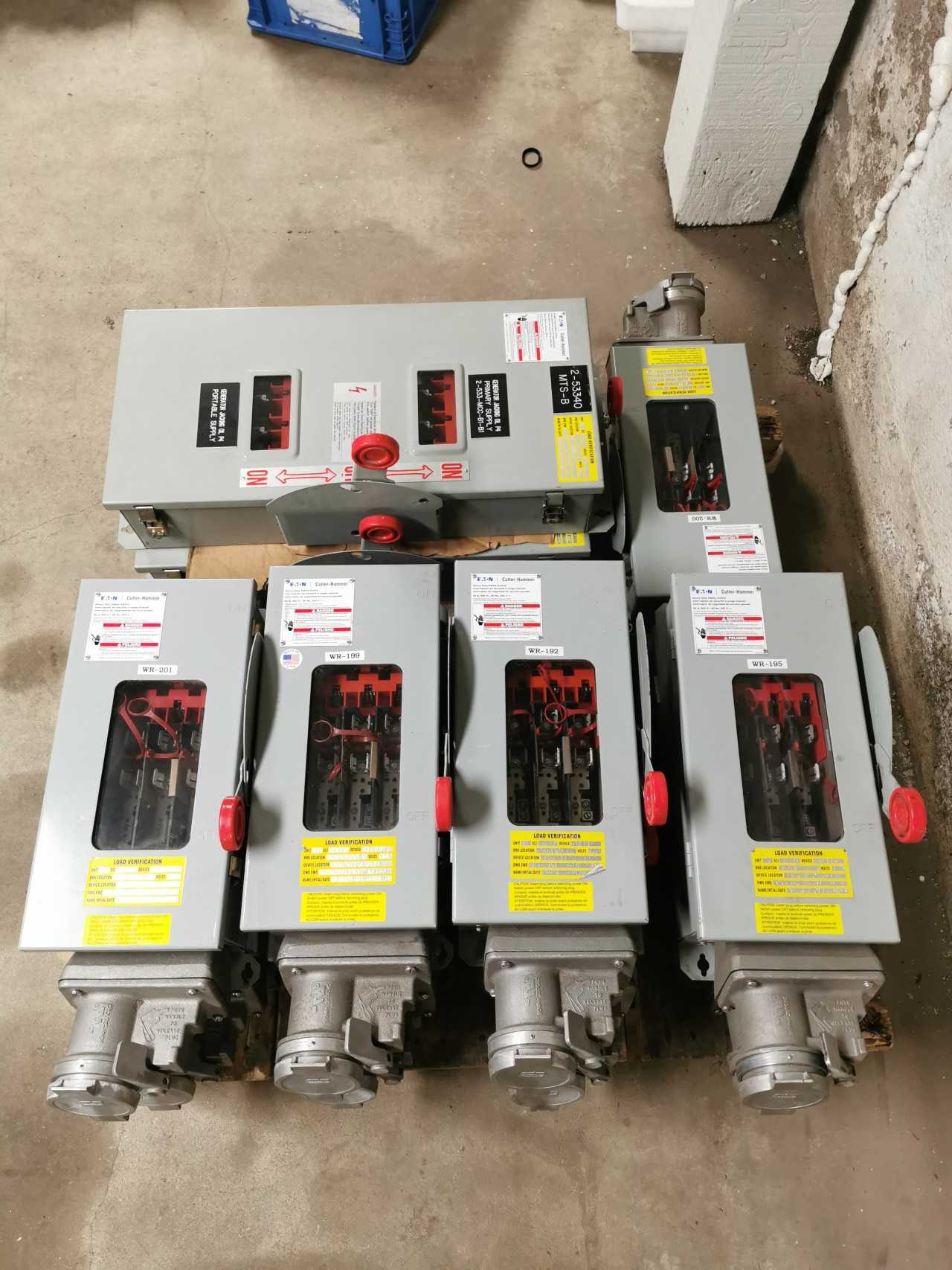 lot of 11 Eaton Disconnect Switch - INDUSTRIAL PARTS